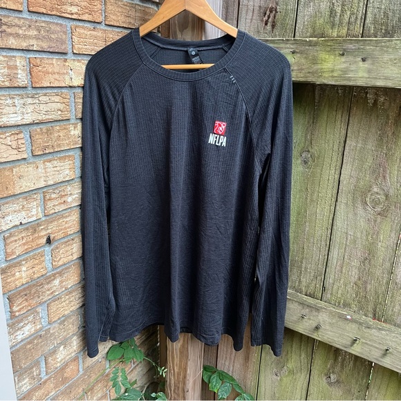 lululemon athletica Black Long Sleeve Men's Tee - Picture 1 of 4